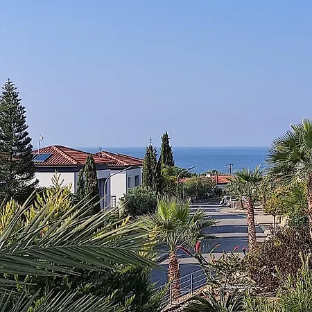 Sweetwater Bay Apartment *
